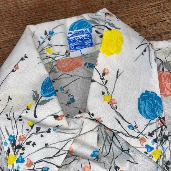 Queen’s Way To Fashion Vintage Button Up Blouse - Picture 4 of 16